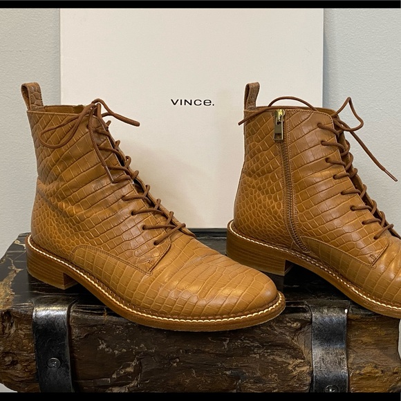 VINCE Cabria embossed tan boots - Picture 4 of 9